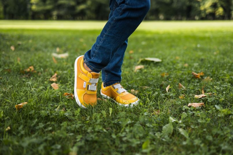 otroške bose superge - fluid gorčica & mango Be Lenka NL64D198